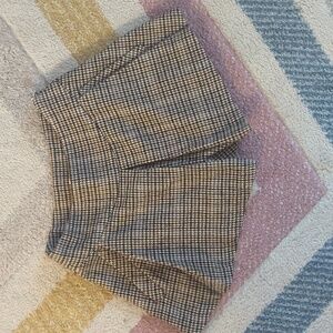 Houndstooth pattered pleated shorts